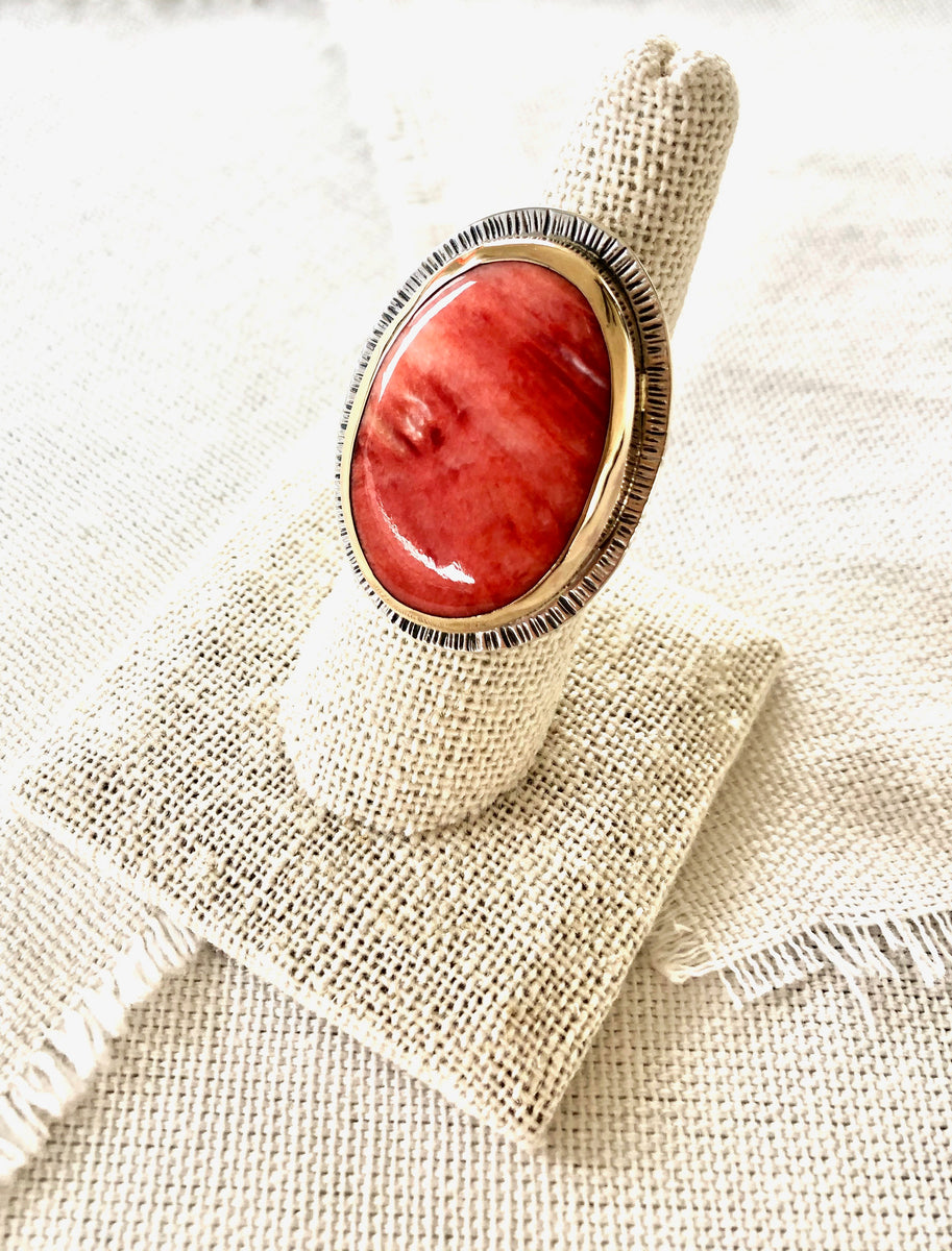 Red Spiny Oyster Shell Ring Bezel Set in GOLD – Luchia Fine Jewelry