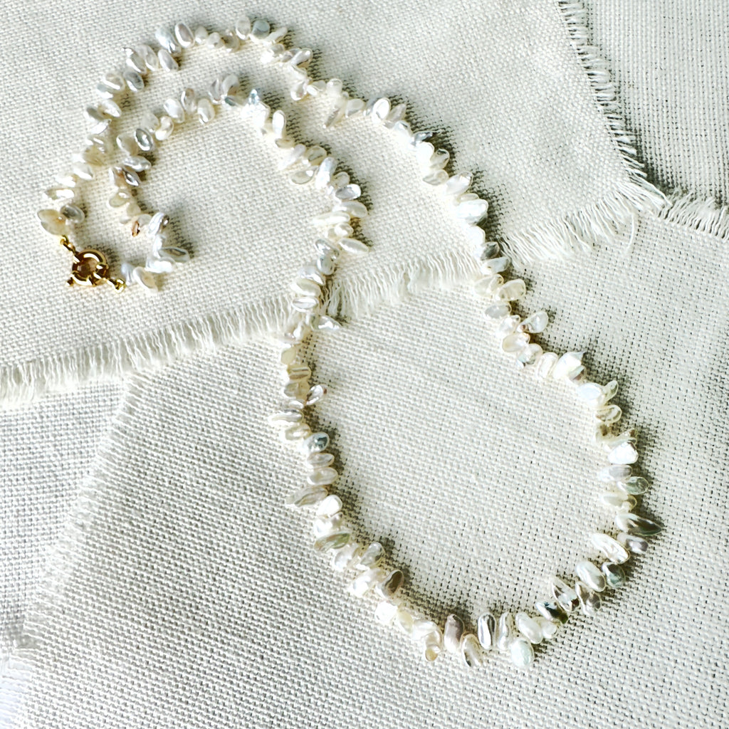Elegant Pearl Necklace with 14Kt Gold Clasp